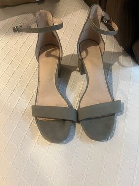Suede Ankle-Strap Block Heel Sandals - Olive